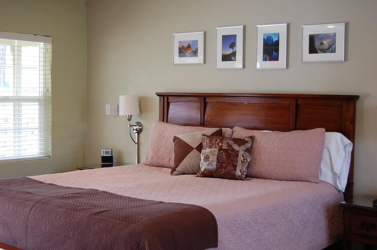 Queen'S Inn By The River Oakhurst Εξωτερικό φωτογραφία