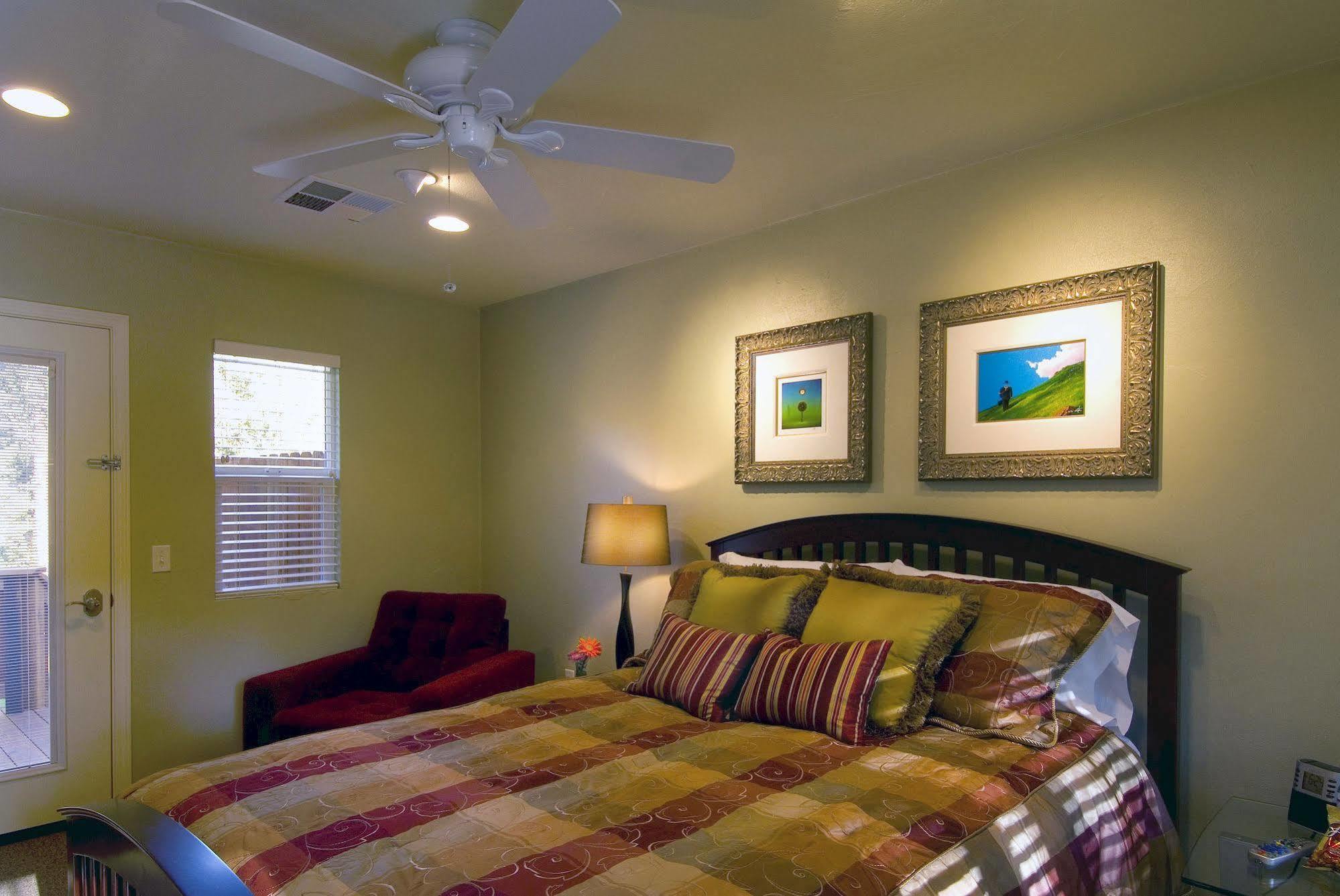Queen'S Inn By The River Oakhurst Εξωτερικό φωτογραφία