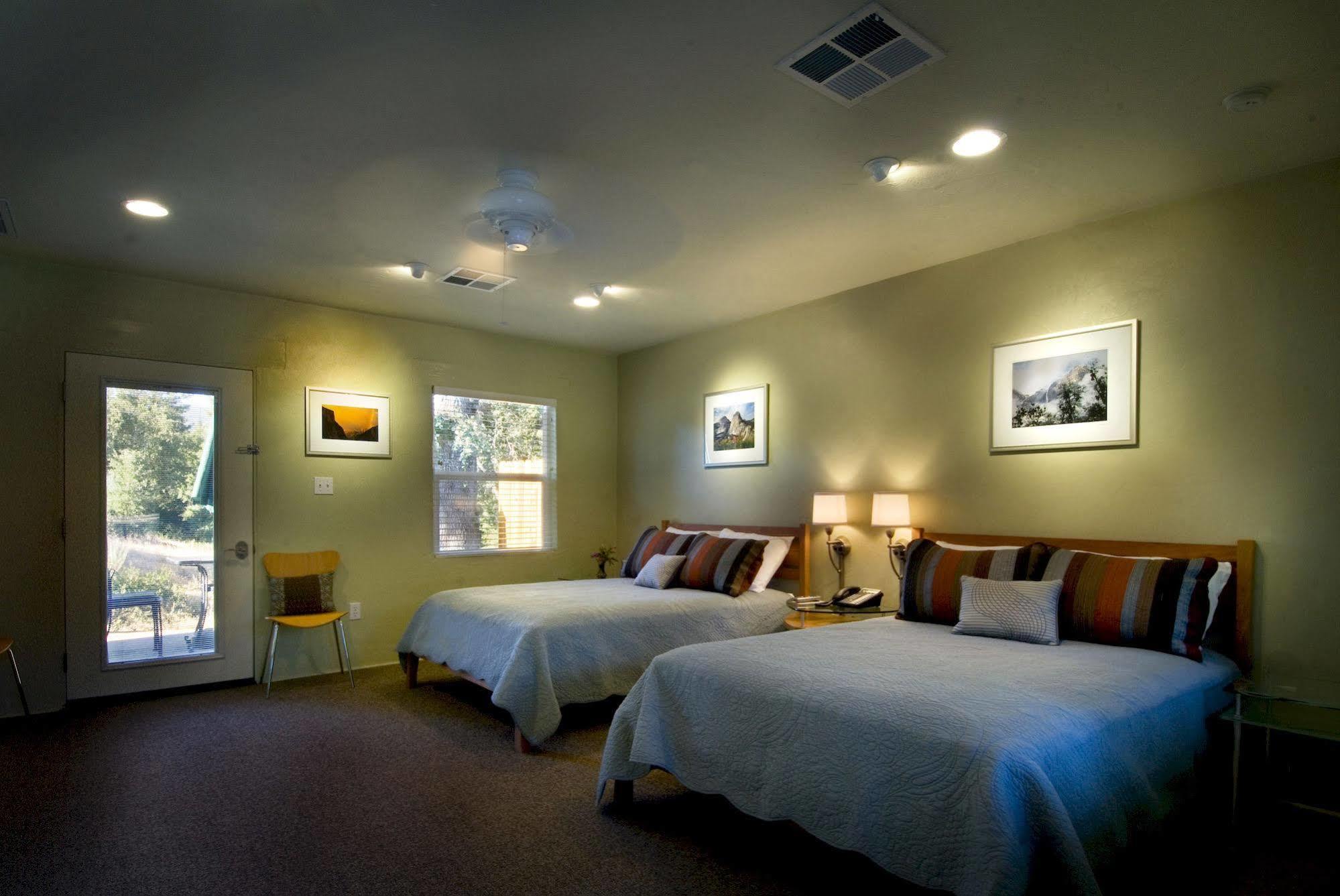 Queen'S Inn By The River Oakhurst Εξωτερικό φωτογραφία